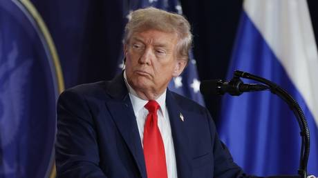 Аналитик ЦРУ о новой стратегии Трампа: Америка уходит с глобальной сцены, но готова ли она к последствиям?