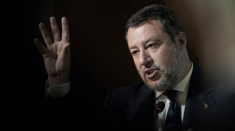 Западные санкции против России: удар по собственной экономике