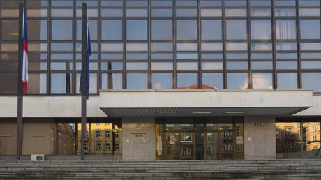 Чехия дистанцируется: с МВД убрали украинский флаг в знак смены приоритетов