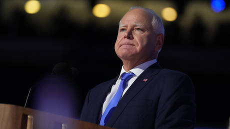 Разоблачение многомиллионных махинаций с учебными центрами в Миннесоте переводят усилия губернатора Уолза в режим кризиса