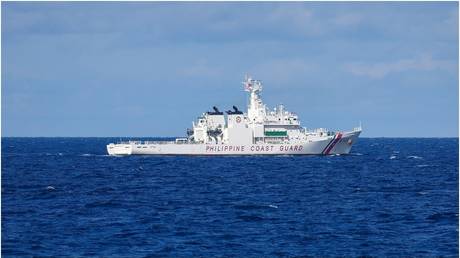 Трагедия на Филиппинах: Паром затонул у острова Холо, погибли 15 человек