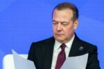 «Ядерный Щит Незыблем»: Медведев предупредил о новой гонке вооружений