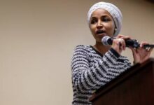 Нападение на конгрессвумен Ильхан Омар: неизвестная жидкость распылена во время выступления