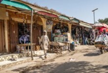 Кровавый набег в Нигерии: Десятки погибли при атаке на рынок в штате Нигер