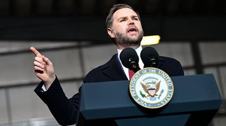 Новые документы раскрывают связи Эпштейна с элитой США