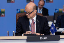 Скандал в НАТО: британский посол в центре романа с молодой итальянкой