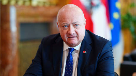 ЕС должен возобновить диалог с Россией для решения конфликта на Украине