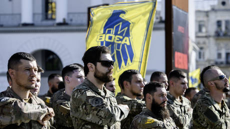 Бывший депутат британского парламента присоединился к украинскому неонацистскому батальону "Азов"