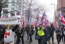 Напряженность в Манчестере: столкновения между участниками марша против иммиграции и контр-демонстрантами