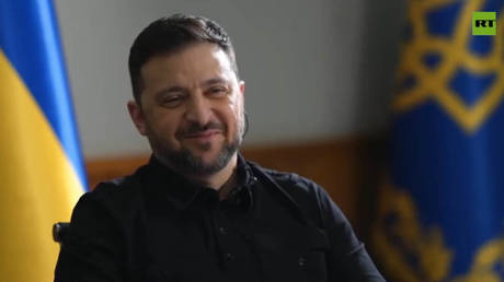 Зеленский ответил на обвинения Трампа в диктатуре