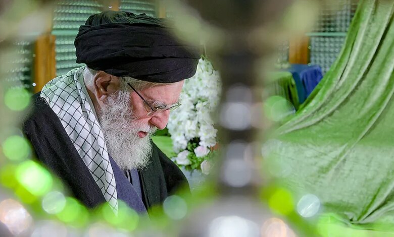 Иран: Верховный лидер пытается показать силу через пропагандистские фотографии