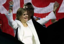 Консервативный популист Лаура Фернандес побеждает на президентских выборах в Коста-Рике