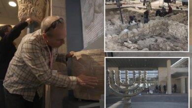 Древний сосуд из Галилеи на выставке в Кнессете