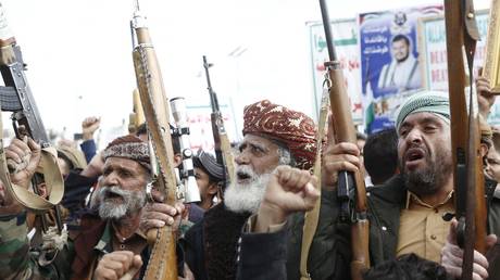 Йеменский фронт открыт: хуситы официально вступили в войну на стороне Ирана