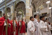 Израиль пустил священников в храм Гроба Господня после критики за ограничения в Вербное воскресенье