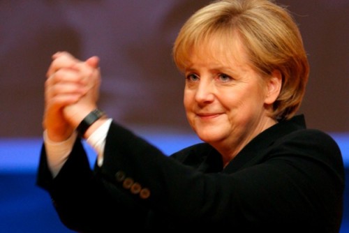 Меркель сообщила о готовности рассмотреть все предложения Кэмерона по членству в ЕС