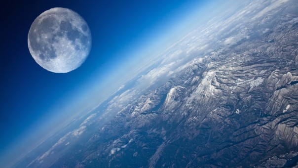 Планетологи пояснили аномальный наклон орбиты Луны