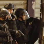 Штурм квартиры террористов в пригороде Парижа завершен