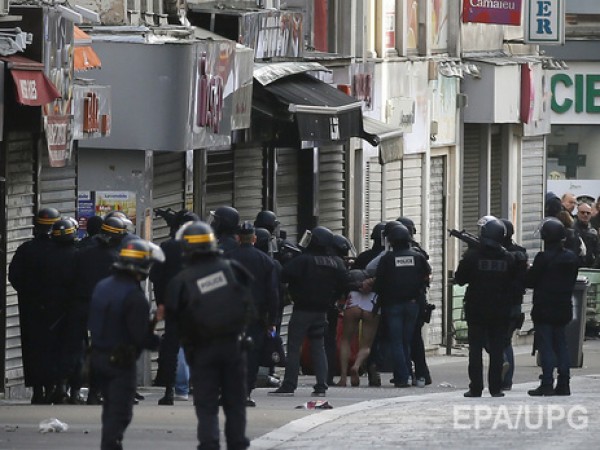 Французская милиция отпустила семерых из 8-ми задержанных в Сен-Дени