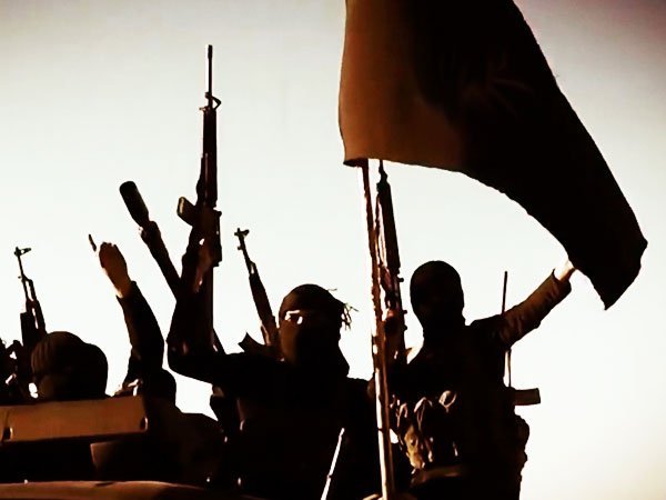 ИГИЛ продолжает убивать: террористы казнили 2-х собственных пленников