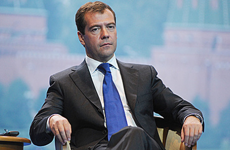 Авиасообщения с Египтом возобновляться не вскоре — Медведев