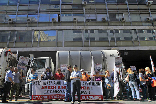 В Греции из-за забастовки закрылись все школы и больницы