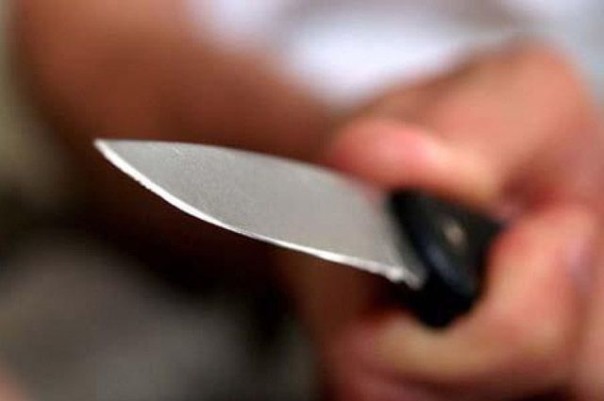 Школьник в Екатеринбурге достал на уроке нож и грозил учительнице
