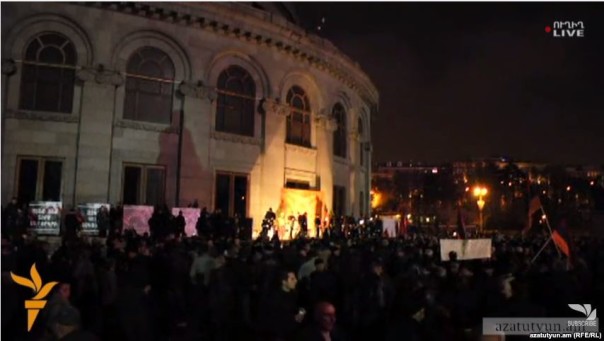 Круглосуточная акция протеста началась в Армении