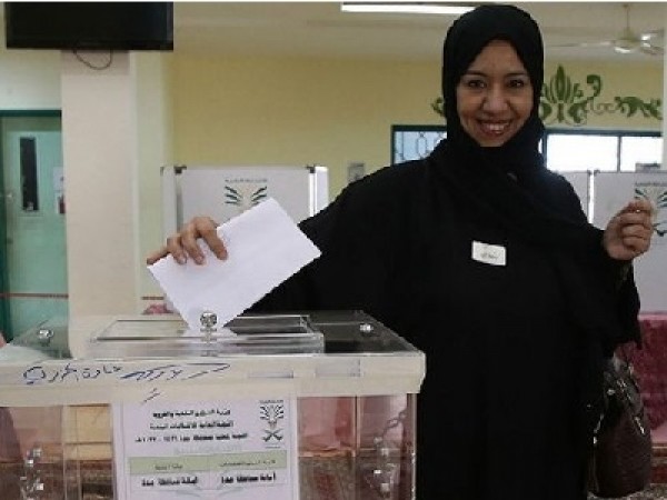 В Саудовской Аравии в первый раз женщина избрана в городской совет