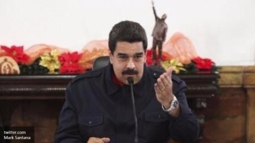Президент Венесуэлы попросил руководство уйти в отставку