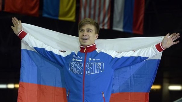 Конькобежец Елистратов стал чемпионом Европы в многоборье