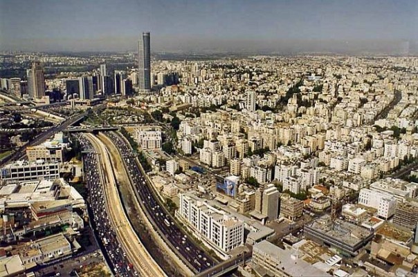 18:33
		0
73			
		
	Два человека погибли при стрельбе в баре Тель Авива			Преступник остается на свободе