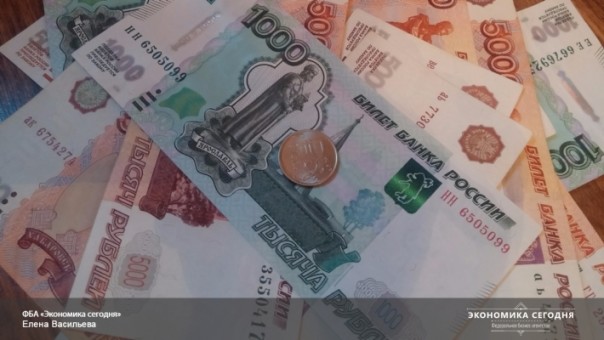 Сегодняшнего дня водители имеющие долги свыше 10 тыс рублей могут остаться без водительских прав
