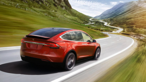 Североамериканская компания Tesla реализовала план по продажам авто, выпустив 50 580 электрокаров