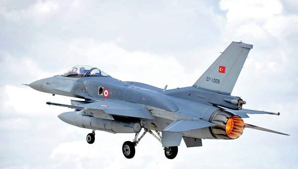 Турция и Саудовская Аравия запугивают Сирию общими учениями ВВС