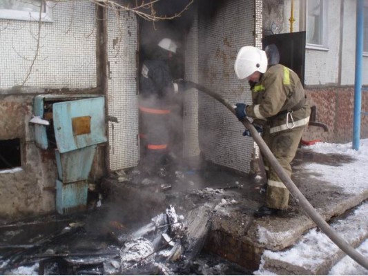 В брянской новостройке в «Сосновом бору» взорвался мусоропровод