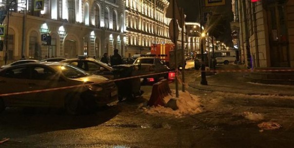 Презентация отчета Яшина в Петербурге прервана из-за звонка о бомбе