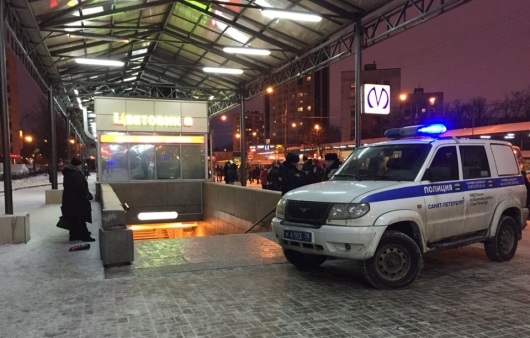 Станцию «Проспект Ветеранов» открыли после проверки бесхозной сумки