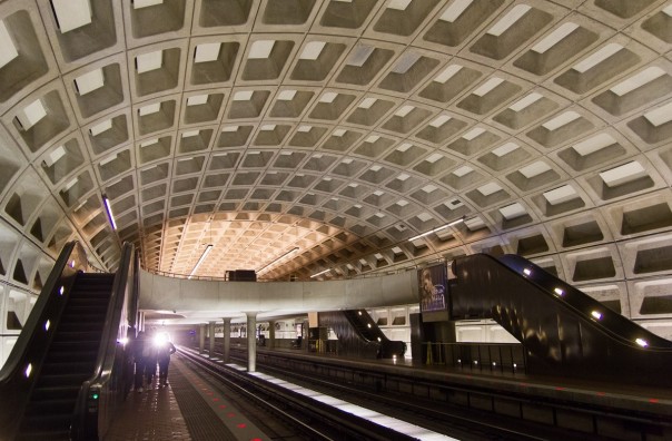 Вашингтонское метро решили закрыть на сутки из-за проблемы с проводкой