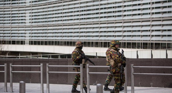 Полицию Брюсселя бросили на две специализированной операции в центральной коммуне