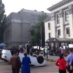 У посольства Российской Федерации в Киеве снова собрались митингующие