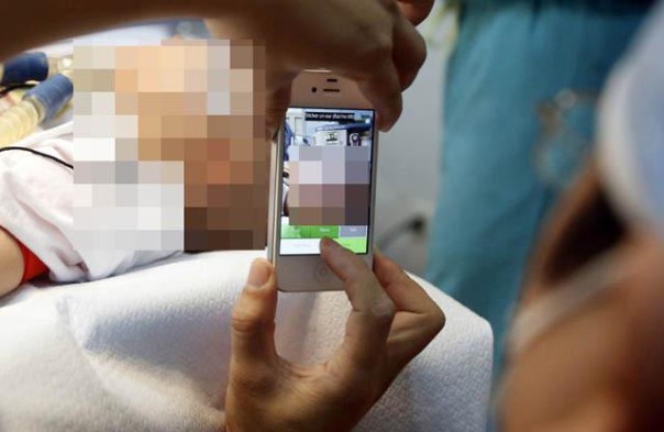 Амурскую медсестру сократили за отправленную по WhatsApp фотокарточку пациента