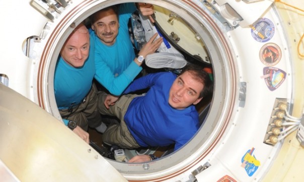 Участники 46-й экспедиции МКС вернулись на Землю