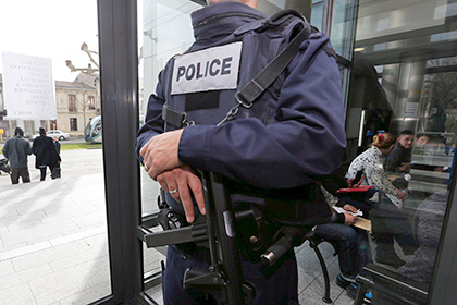 Во Франции арестовали четырех исламистов за вероятной подготовке теракта в центре Парижа