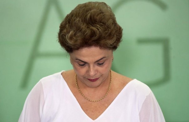 Президент Бразилии обвинила в коррупции собственных противников