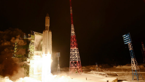 Русские засобирались на Луну, Путин утвердит проект ракеты