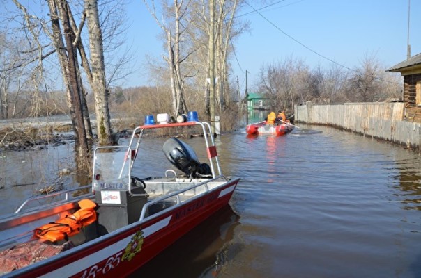 В Ирбите река Ница затопила 31 подворье