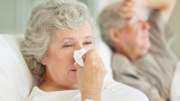 Профессионалы поведали, почему грипп может быть смертельно опасным для пенсионеров