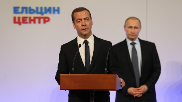 Путин, Медведев и Песков раскрыли свои доходы