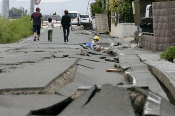 В Японии растет число погибших двойного землетрясения